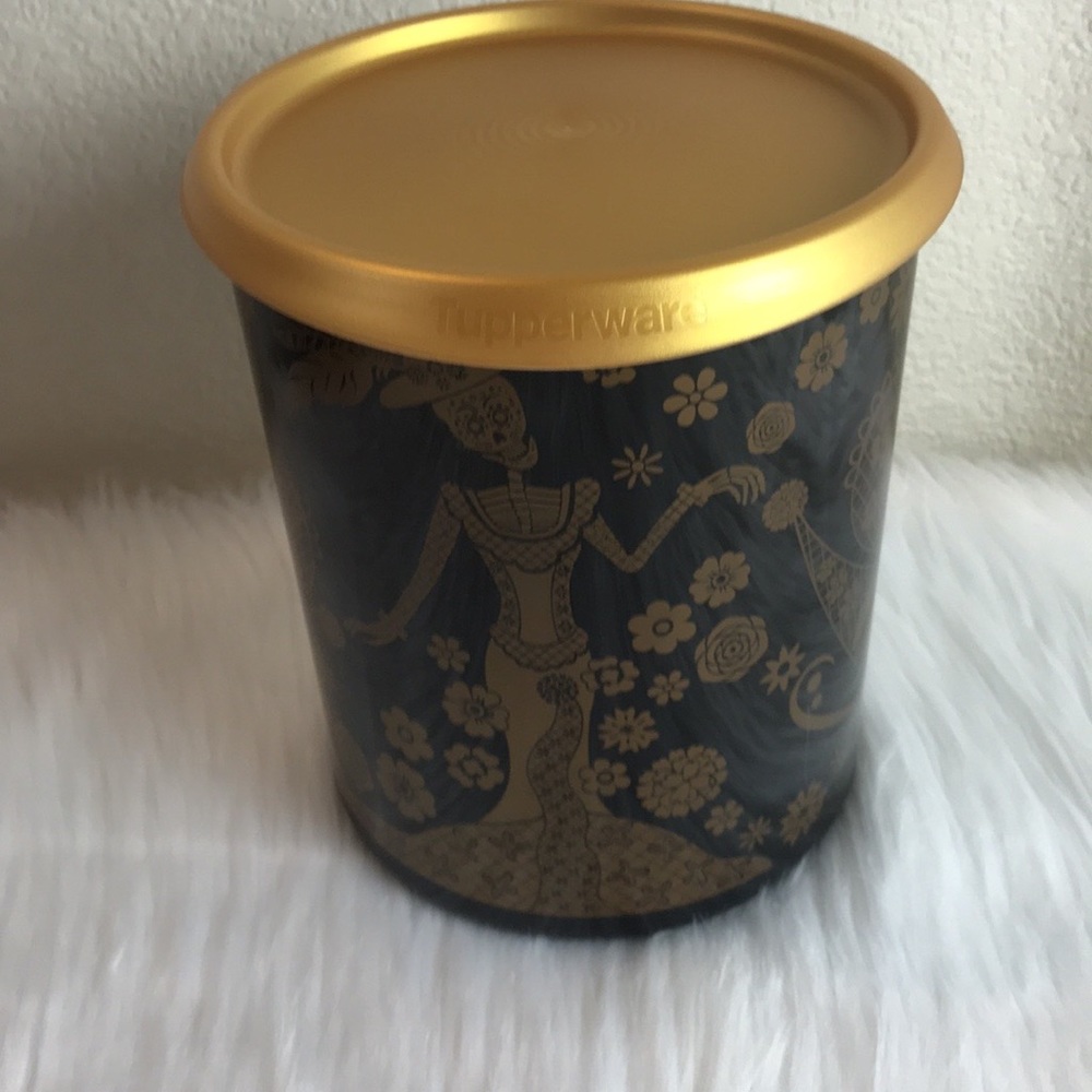 Halloween Tupperware One Touch 4-PC - Picture 15 of 16